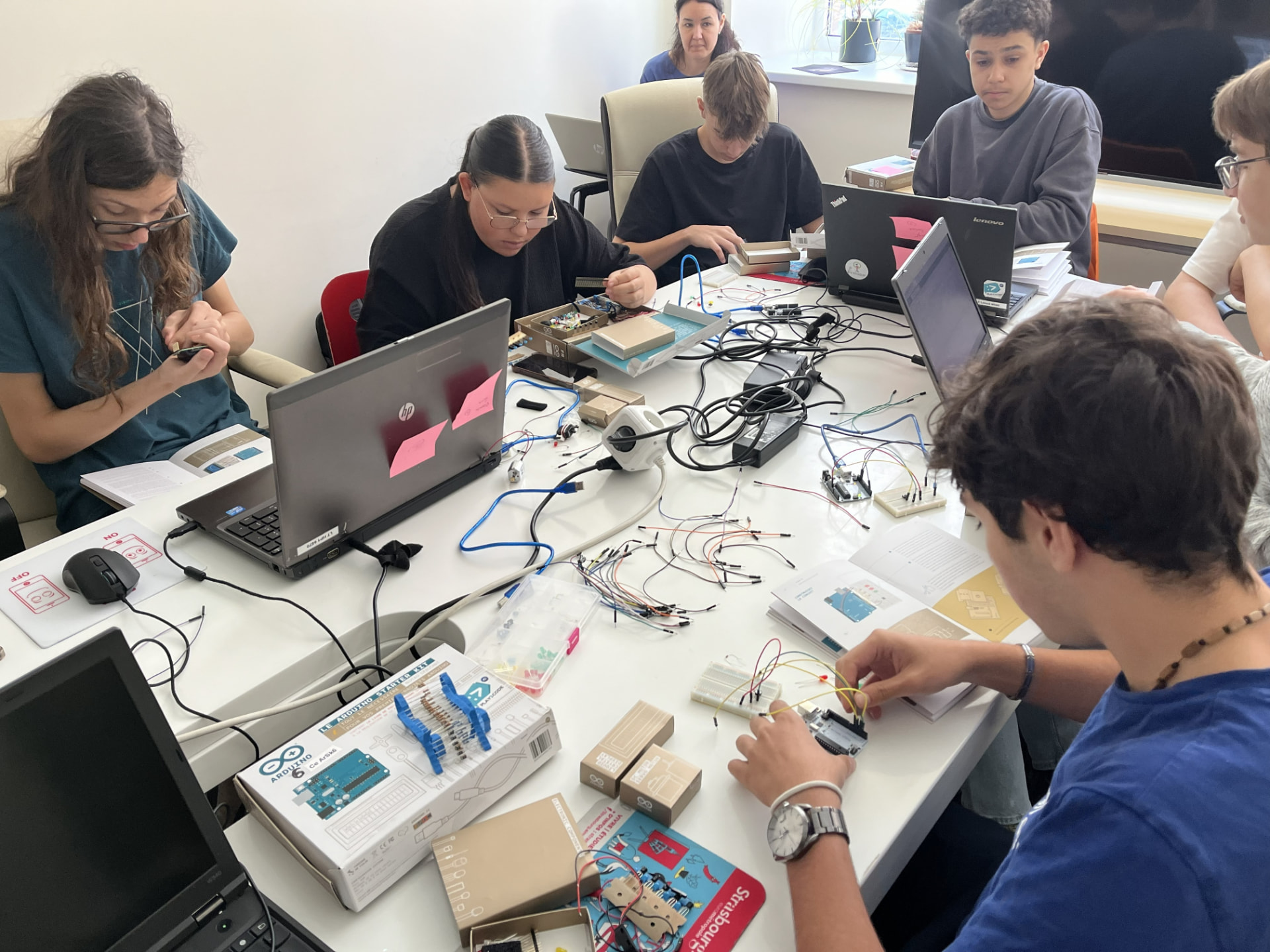 Atelier Arduino et électronique en groupe